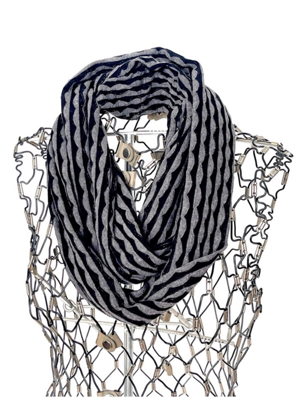 ⭐️HP⭐️ Infinity Scarf black and gray - Picture 1 of 3